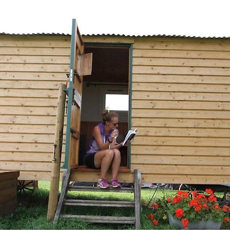 ホテル Shepherdshuts-Southeast アシュフォード エクステリア 写真